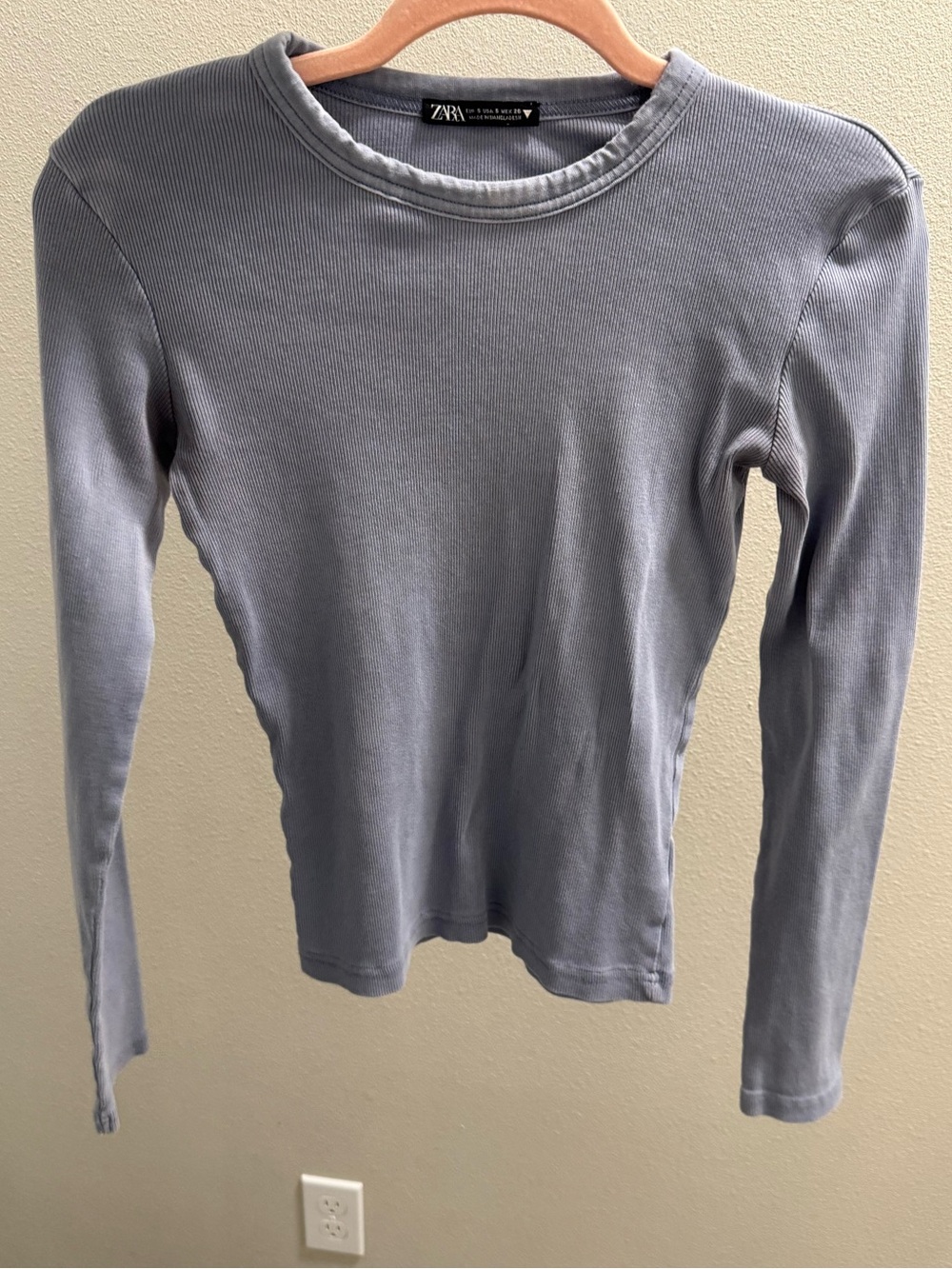 Zara Long Sleeve Ribbed Top in Light Blue-Gray